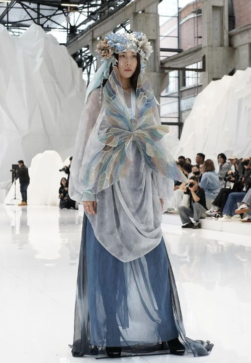 服裝與服飾設計專業(yè)2024屆畢業(yè)作品發(fā)布會圓滿落幕